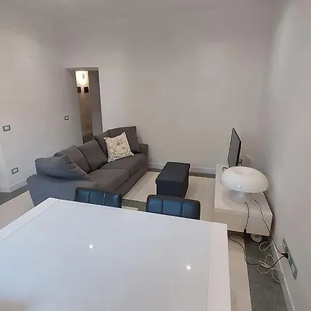 A Due Passi Dal Centro Apartment Florence